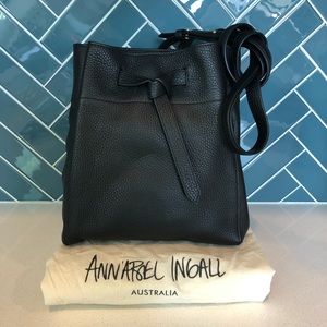 NEW Blk Lthr Annabel Ingall Georgia Bucket Bag